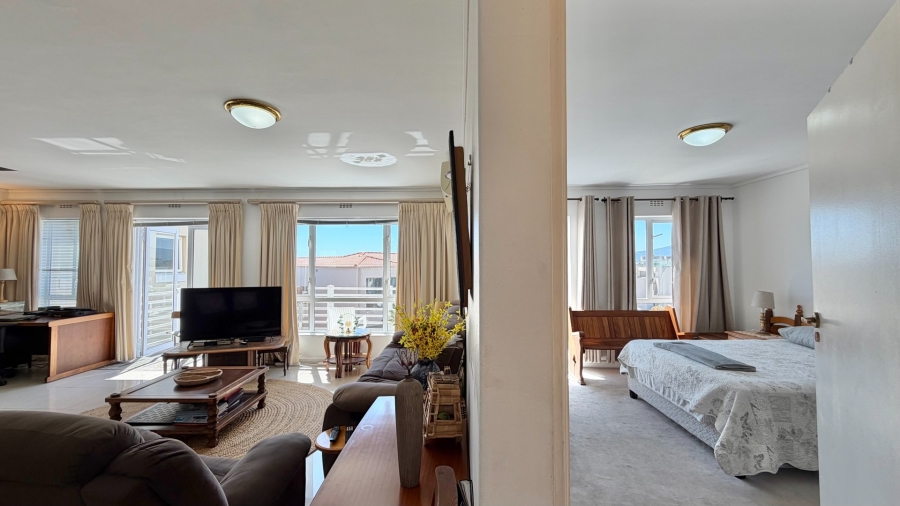 3 Bedroom Property for Sale in Harbour Island Western Cape